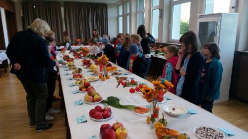 setkání seniorů, výstavka ovoce a zeleniny